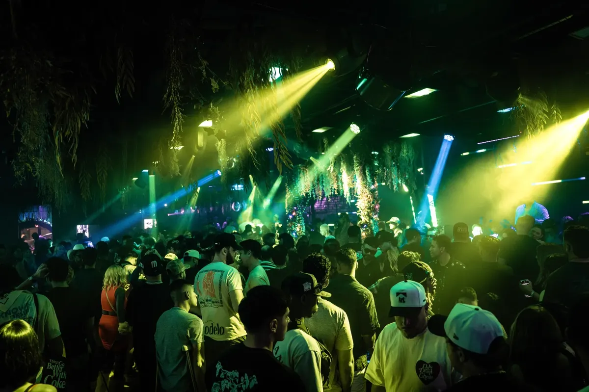 COBA nightclub crowd