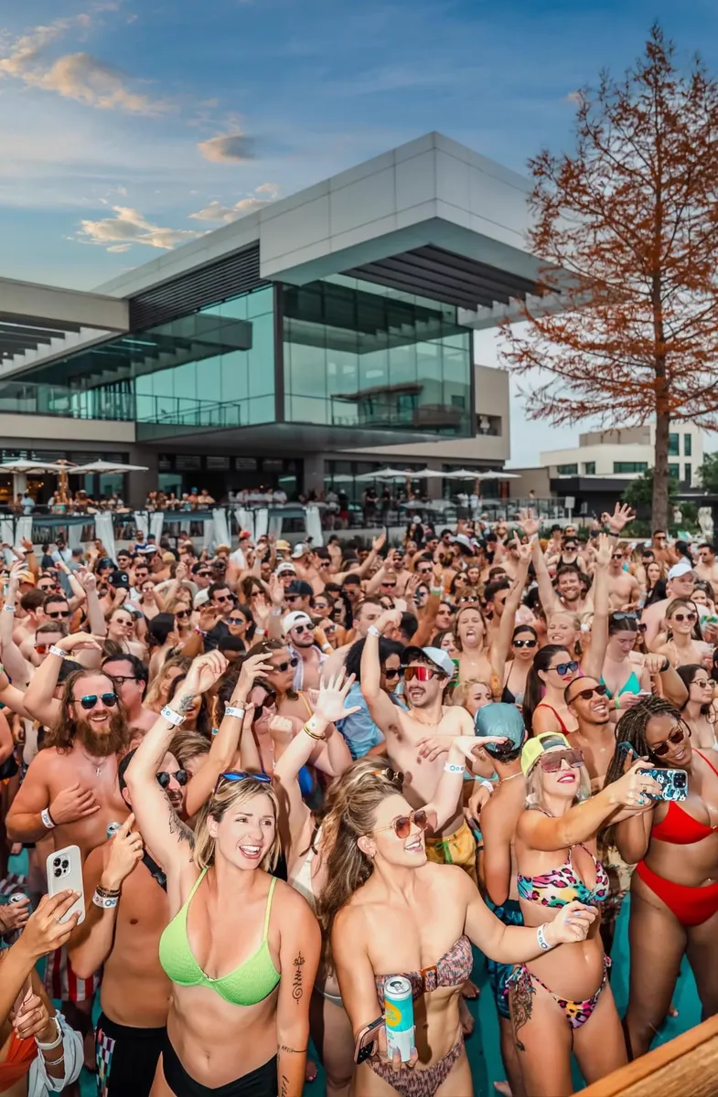 Crowd cheering at The Deep End